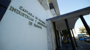 {alttext(,Gremio empresarial pondera el movimiento #TodoPanamá)}