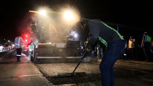 El Ministerio de Obras Públicas (MOP) ejecutó trabajos nocturnos de rehabilitación vial en la vía José Agustín Arango, en el corregimiento de Tocumen, como parte del proyecto “Estudio, Diseño, Construcción, Rehabilitación y Financiamiento de Calles del Distrito de Panamá – Grupo N.° 3”. El Ministerio de Obras Públicas (MOP) ejecutó trabajos nocturnos de rehabilitación vial en la vía José Agustín Arango, en el corregimiento de Tocumen, como parte del proyecto “Estudio, Diseño, Construcción, Rehabilitación y Financiamiento de Calles del Distrito de Panamá – Grupo N.° 3”.