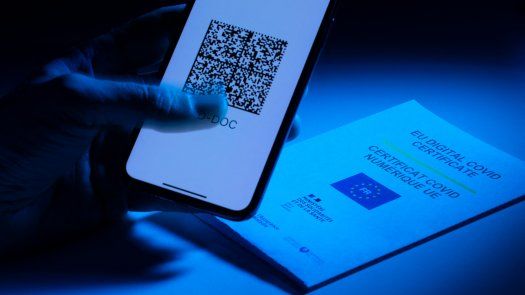 Francia exigió este pasaporte sanitario en lugares de diversión y cultura. AFP