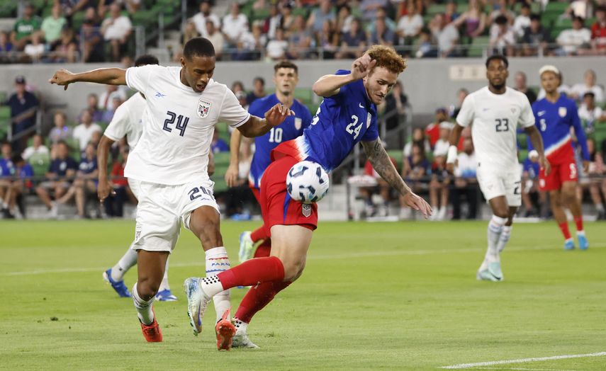 EEUU vence 2-0 a Panamá en el debut de Pochettino como seleccionador