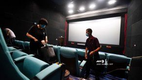 China vuelve a abrir sus cines al ritmo de covid-19