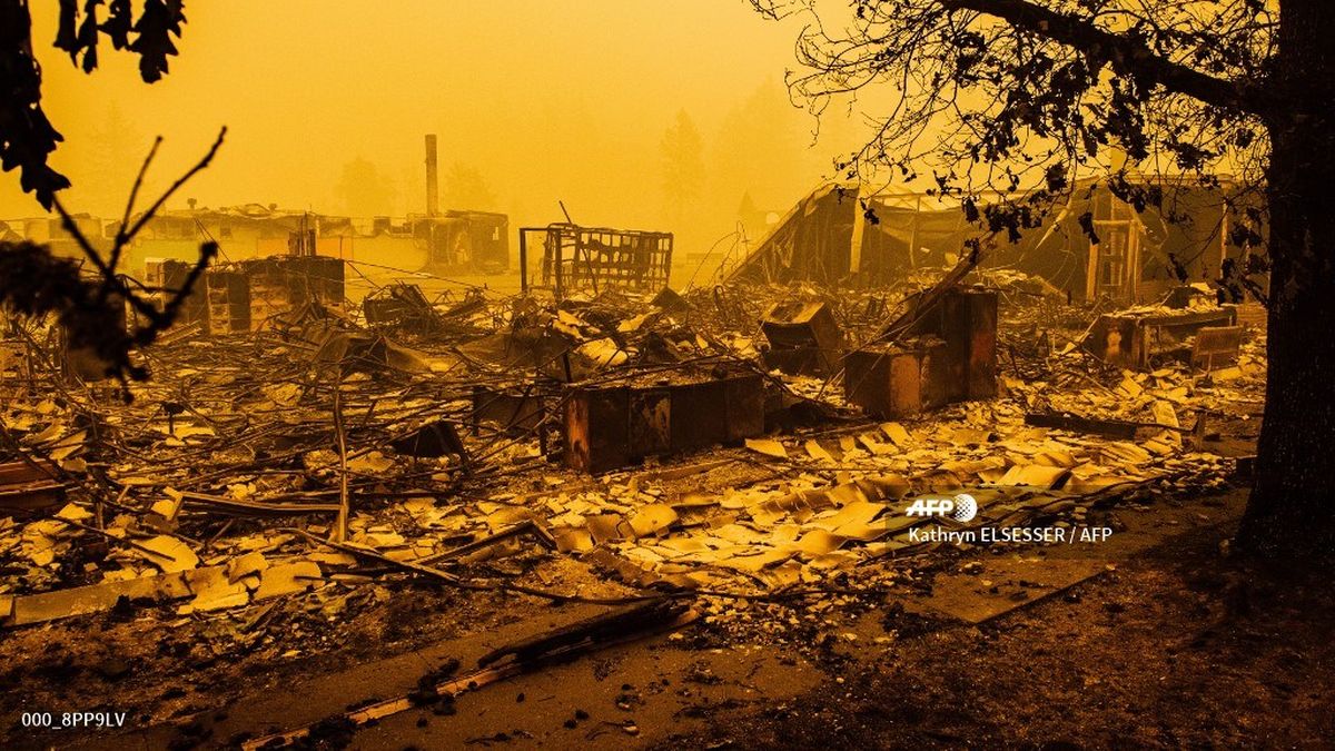 Al menos 15 muertos y medio millón de evacuados en incendios en EEUU