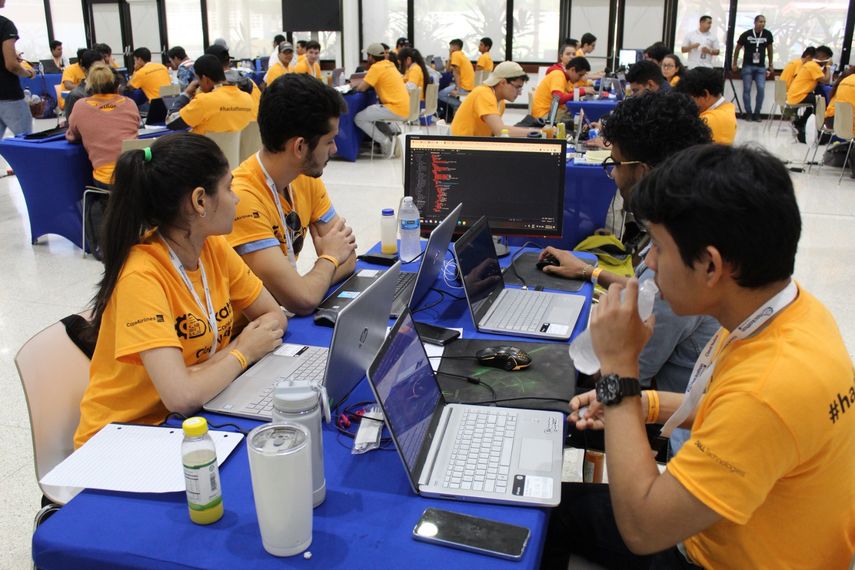 El evento duró dos días, y los colabores de Tigo prestaron su apoyo en todo momento. El evento duró dos días, y los colabores de Tigo prestaron su apoyo en todo momento.