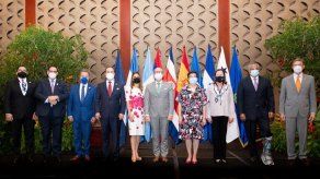 Canciller panameña en Cumbre que se celebra en Costa Rica