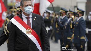 El jefe parlamentario Manuel Merino asume como presidente de Perú