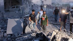 El movimiento islamista palestino Hamás afirmó el viernes que había aceptado un acuerdo para terminar la guerra en Gaza que incluye su desarme y la retirada gradual del ejército israelí de este territorio palestino.