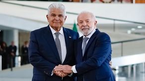 El presidente de Brasil, Luiz Inácio Lula Da Silva, regresa a Panamá 15 años después de su última visita al país, trayendo en su agenda un acuerdo para impulsar el comercio bilateral y teniendo como telón de fondo su respaldo a la soberanía del Canal interoceánico, así como el esperado juicio panameño por el escándalo de sobornos de la brasileña Odebrecht.