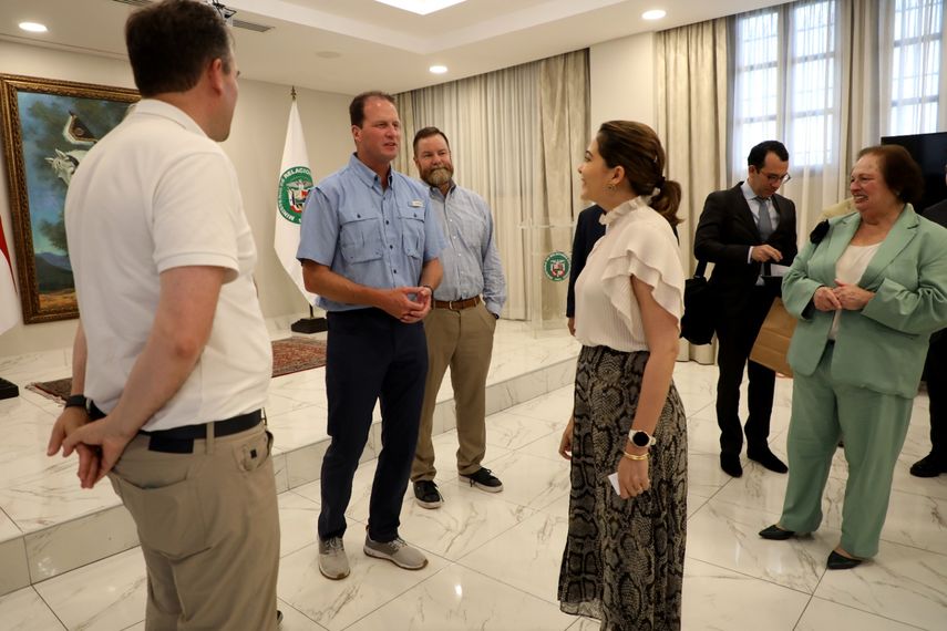 En la reunión se resaltó la importancia que Panamá le asigna a las campañas de sensibilización para desincentivar la migración irregular. En la reunión se resaltó la importancia que Panamá le asigna a las campañas de sensibilización para desincentivar la migración irregular.