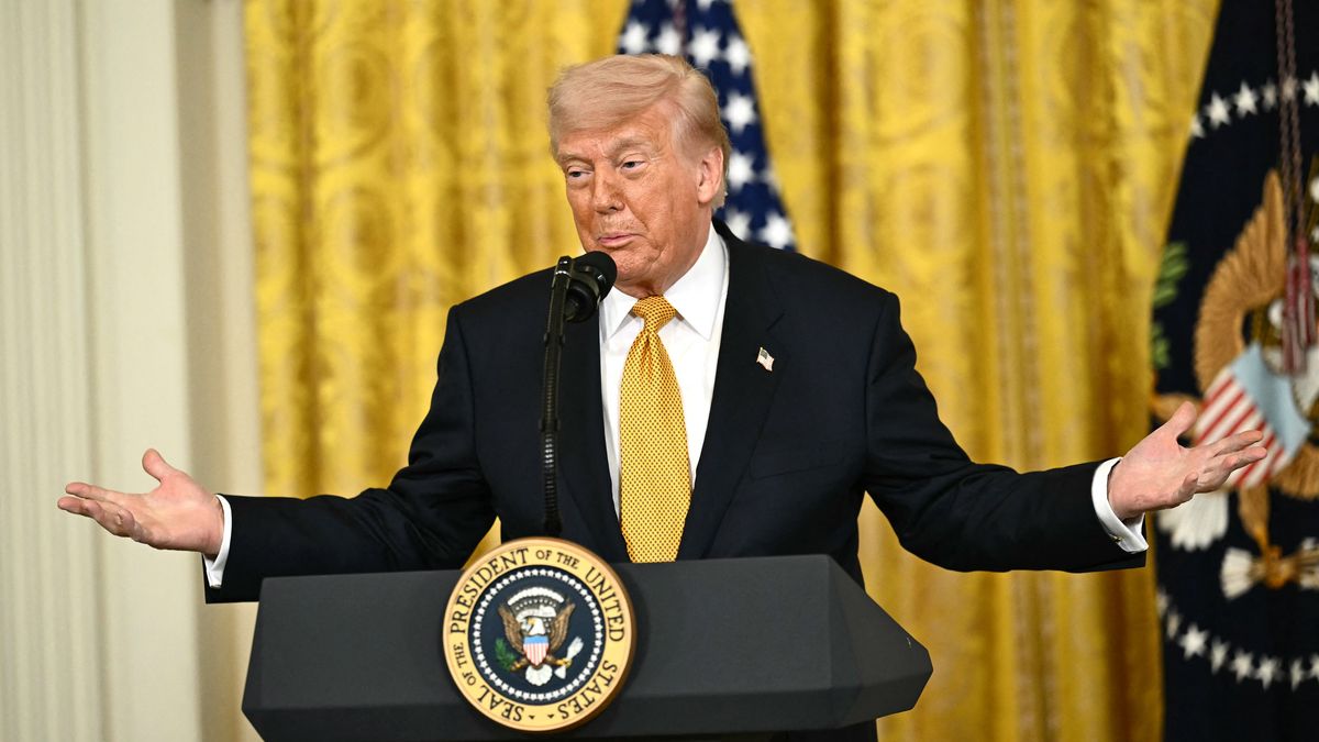El presidente de Estados Unidos, Donald Trump, considera que hay muchas posibilidades de alcanzar un acuerdo con Irán para terminar la guerra, pero amenazó con nuevos bombardeos si fracasan las negociaciones. El presidente de Estados Unidos, Donald Trump, considera que hay muchas posibilidades de alcanzar un acuerdo con Irán para terminar la guerra, pero amenazó con nuevos bombardeos si fracasan las negociaciones.
