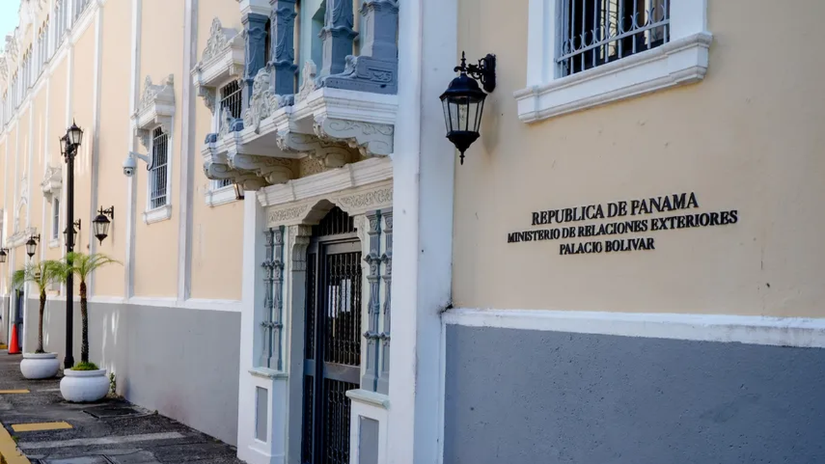 Panamá lamenta el accidente de avión militar turco con 20 muertos Panamá lamenta el accidente de avión militar turco con 20 muertos