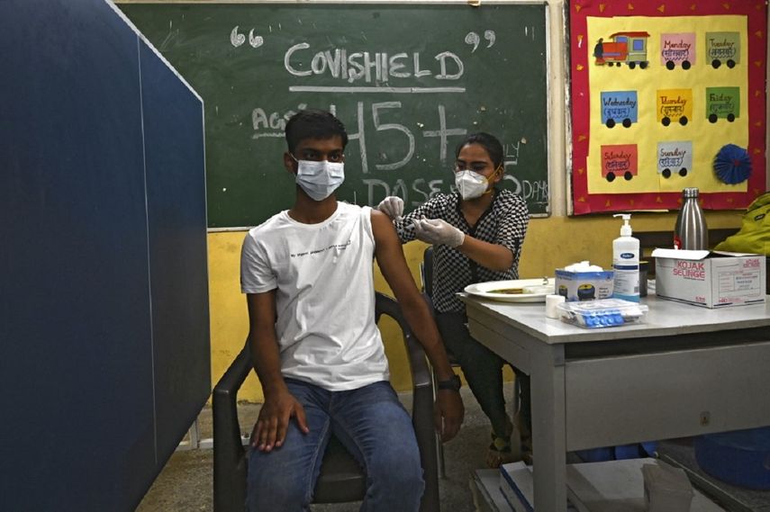 India lanza vacunación de refuerzo contra covid-19