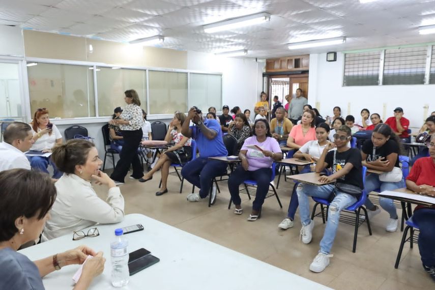 Clases en el colegio Elena Chávez de Pinate iniciarán el lunes 25 de marzo