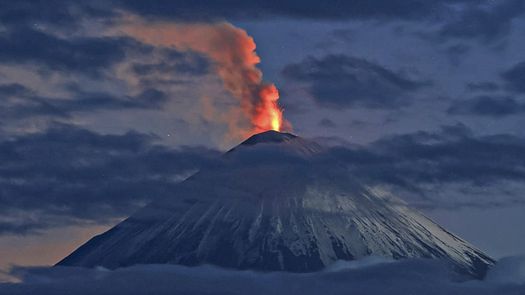 Hasta siete volcanes despiertan a la vez tras el terremoto de Rusia