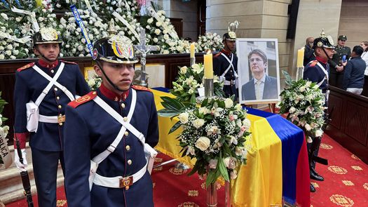 Gobierno colombiano se ausenta del funeral de Uribe Turbay a petición de la familia