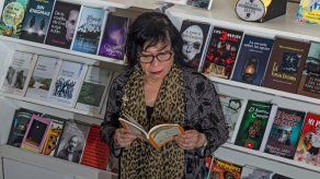 Escritora Moravia Ochoa gana condecoración Rogelio Sinán 2020