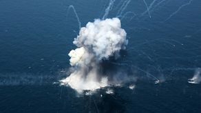 Pentágono calcula que desminar estrecho de Ormuz podría tomar hasta seis meses