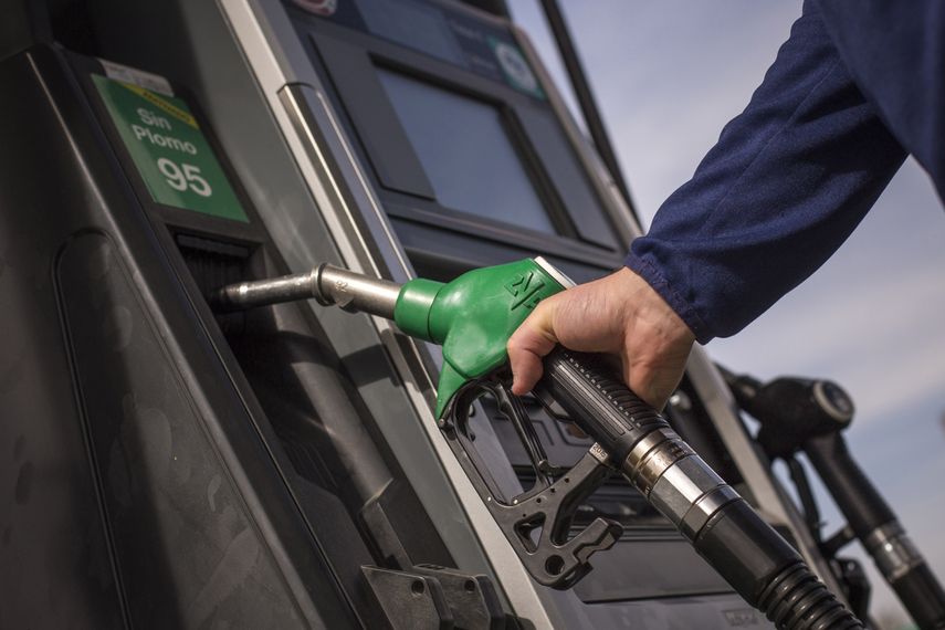 Precios del combustible con tendencia a la baja. Este viernes regirá nueva tabla