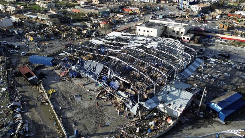 Devastador paso del huracán Melissa deja casi 50 muertos en Haití y Jamaica