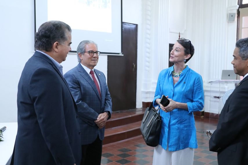 El Ministerio de Salud (Minsa), a través del departamento de Epidemiología, informó que hasta la sexta semana del 2025 se han registrado 153 casos confirmados del virus Oropouche en Panamá. El Ministerio de Salud (Minsa), a través del departamento de Epidemiología, informó que hasta la sexta semana del 2025 se han registrado 153 casos confirmados del virus Oropouche en Panamá.