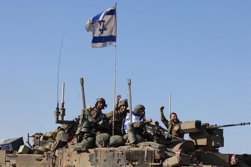 Israel prepara una nueva ofensiva en Gaza . Israel prepara una nueva ofensiva en Gaza .