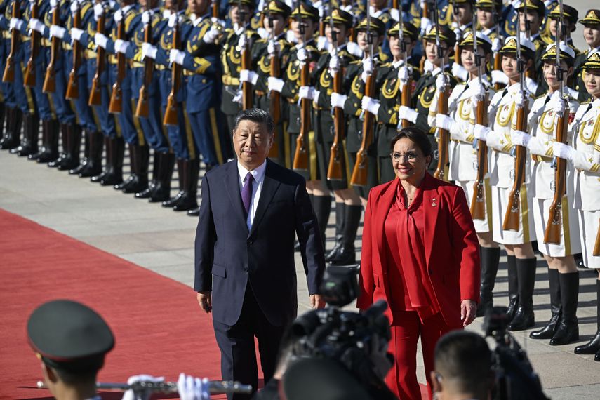 En marzo pasado, Honduras sorprendió rompiendo sus relaciones tradicionales de décadas con Taiwán e inmediatamente firmó con China. En marzo pasado, Honduras sorprendió rompiendo sus relaciones tradicionales de décadas con Taiwán e inmediatamente firmó con China.