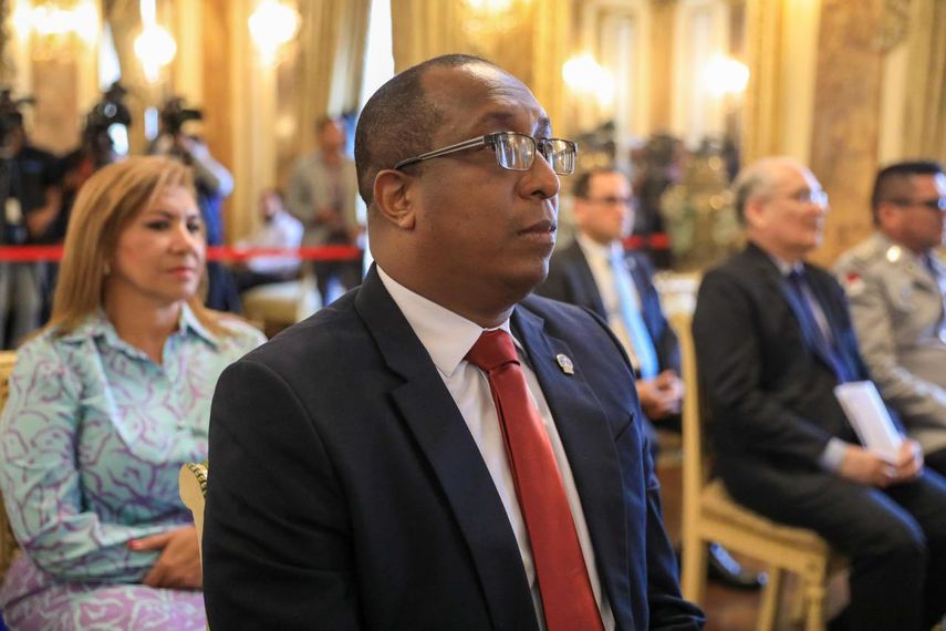 EE.UU. distingue como campeón anticorrupción al procurador Javier Caraballo