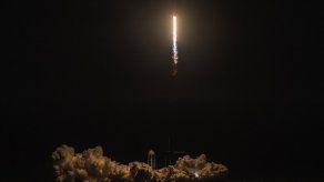 Satélites de SpaceX son las extrañas luces alineadas en el cielo