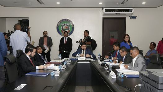 Proyecto que busca eliminar reelección en Unachi avanza en la Asamblea