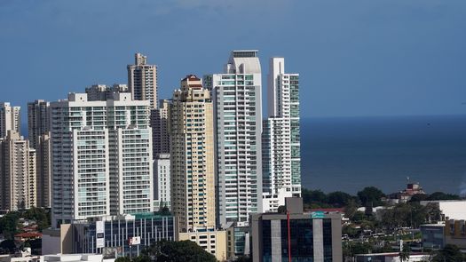 Panamá busca atraer inversión extranjera para potenciar la reactivación