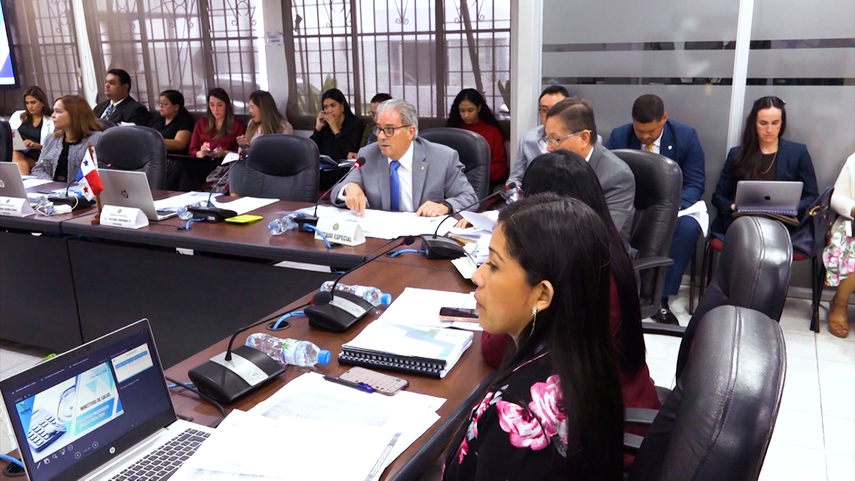 Según cifras oficiales, el recorte al Minsa supera el 70% del presupuesto solicitado para medicamentos. Según cifras oficiales, el recorte al Minsa supera el 70% del presupuesto solicitado para medicamentos.