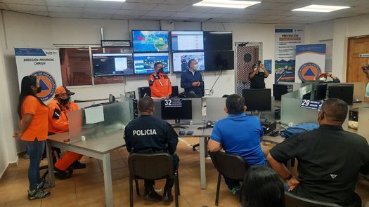 Ante el paso de la tormenta tropical 11, el gobernador de Chiriquí, Juan Carlos Muñoz, activó el centro de operaciones de emergencias (COE).