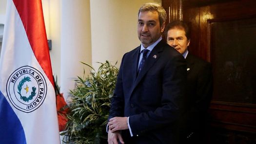 Presidente de Paraguay cancela viaje a Colombia por contagio de covid-19