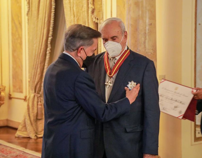 Cortizo reconoce aporte al país del Dr. Ceferino Sánchez