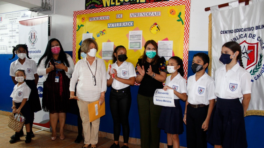 La ministra Gorday de Villalobos señaló que durante los últimos días se han entregado 940 certificaciones de Escuelas Seguras 2021