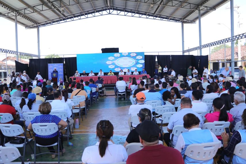 Minsa entrega insumos y equipos en Herrera