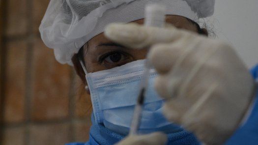 Uruguay aplicará tercera dosis de Pfizer a vacunados