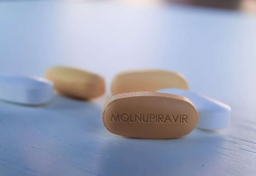 Farmacia y Drogas aprueba uso de emergencia de Molnupiravir