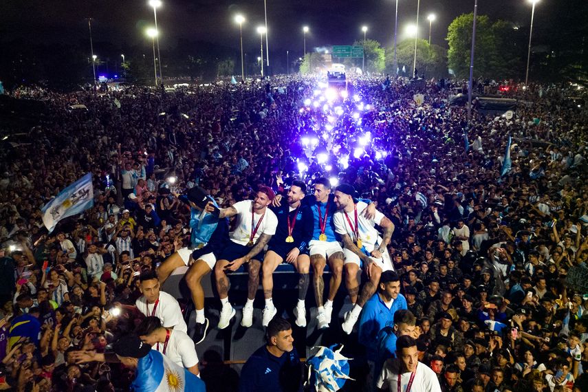 Argentina celebra con Messi y sus campeones la copa