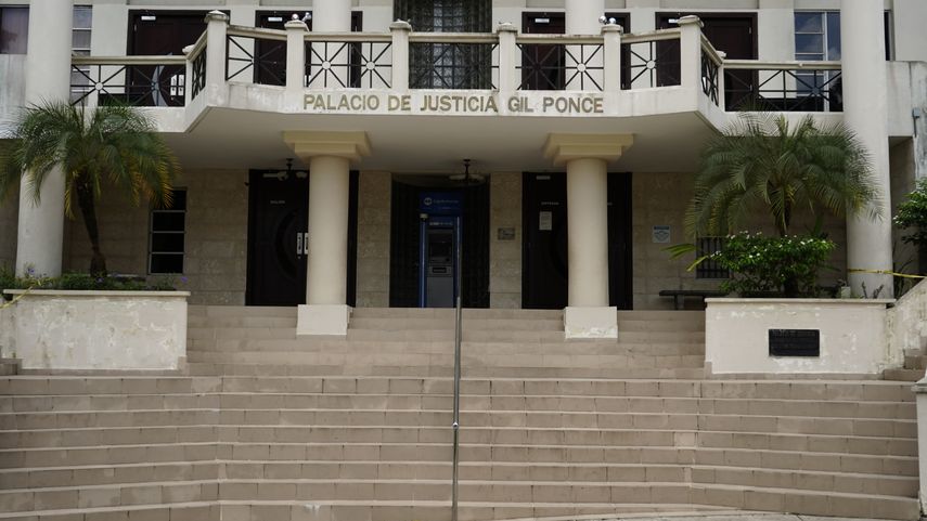 Hernán De León, señaló que se debe tener claro que el Ministerio Público es una cosa y el Órgano Judicial es otra y cada uno tiene sus roles.