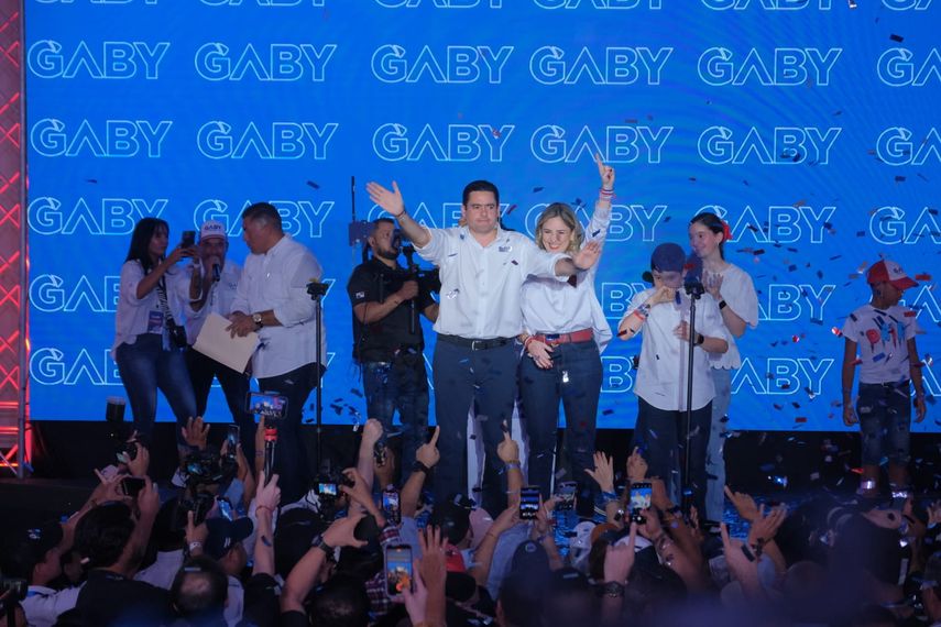 El vicepresidente de la Rep&uacute;blica y ahora candidato presidencial por el Partido Revolucionario Democr&aacute;tico (PRD) para el 5 de mayo de 2024, Jos&eacute; Gabriel "Gaby Carrizo", habl&oacute; en su primera entrevista en medios tras su triunfo del pasado 11 de junio.