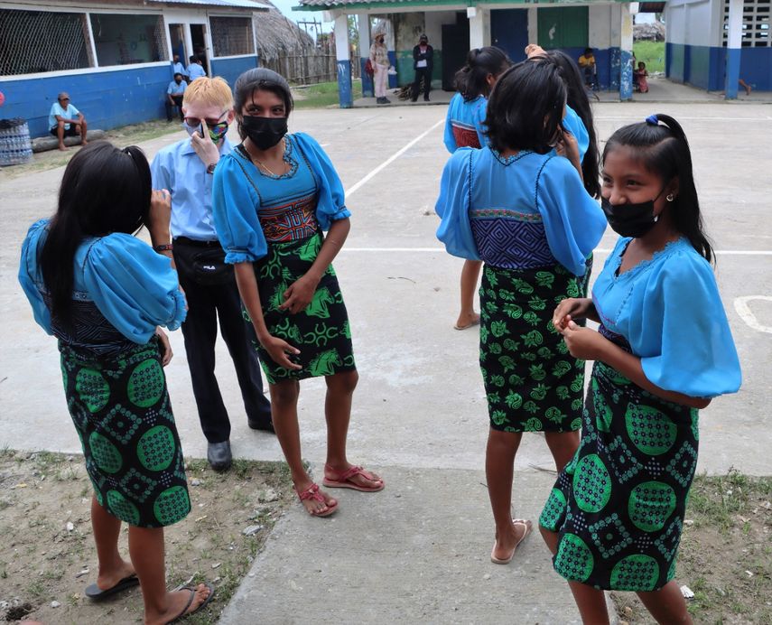 El citado programa se inició el pasado 23 de mayo con el transporte de materiales con el apoyo de diversas instituciones gubernamentales, señaló el Meduca.