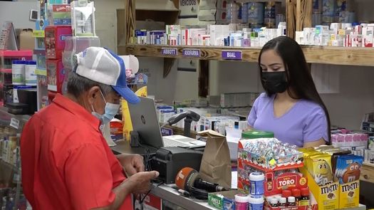 En Chiriquí, unas 117 farmacias amanecieron cerradas ante el anuncio de la entrada en vigencia del Decreto Ejecutivo N°17, por lo cual los pacientes tuvieron problemas para adquirir sus medicamentos.
