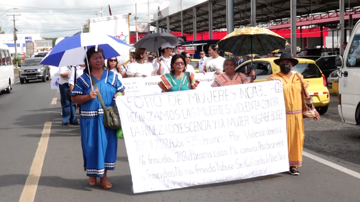 Mujeres se organizaron para marchar en contra de femicidios en la comarca Ngöbe Buglé