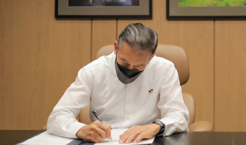 Ejecutivo sancionó ley de moratoria minera