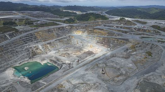 Moltó destacó que el mantenimiento de la mina ha generado algunas plazas de empleo. Moltó destacó que el mantenimiento de la mina ha generado algunas plazas de empleo.