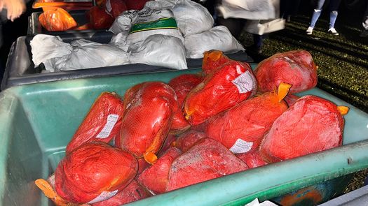 El Gobierno Nacional confirmó que el jamón tipo “picnic” que se comercializará en las Naviferias del Instituto de Mercadeo Agropecuario (IMA) este 2026 será de producción 100% panameña, como parte de acuerdos con el sector porcino. El Gobierno Nacional confirmó que el jamón tipo “picnic” que se comercializará en las Naviferias del Instituto de Mercadeo Agropecuario (IMA) este 2026 será de producción 100% panameña, como parte de acuerdos con el sector porcino.