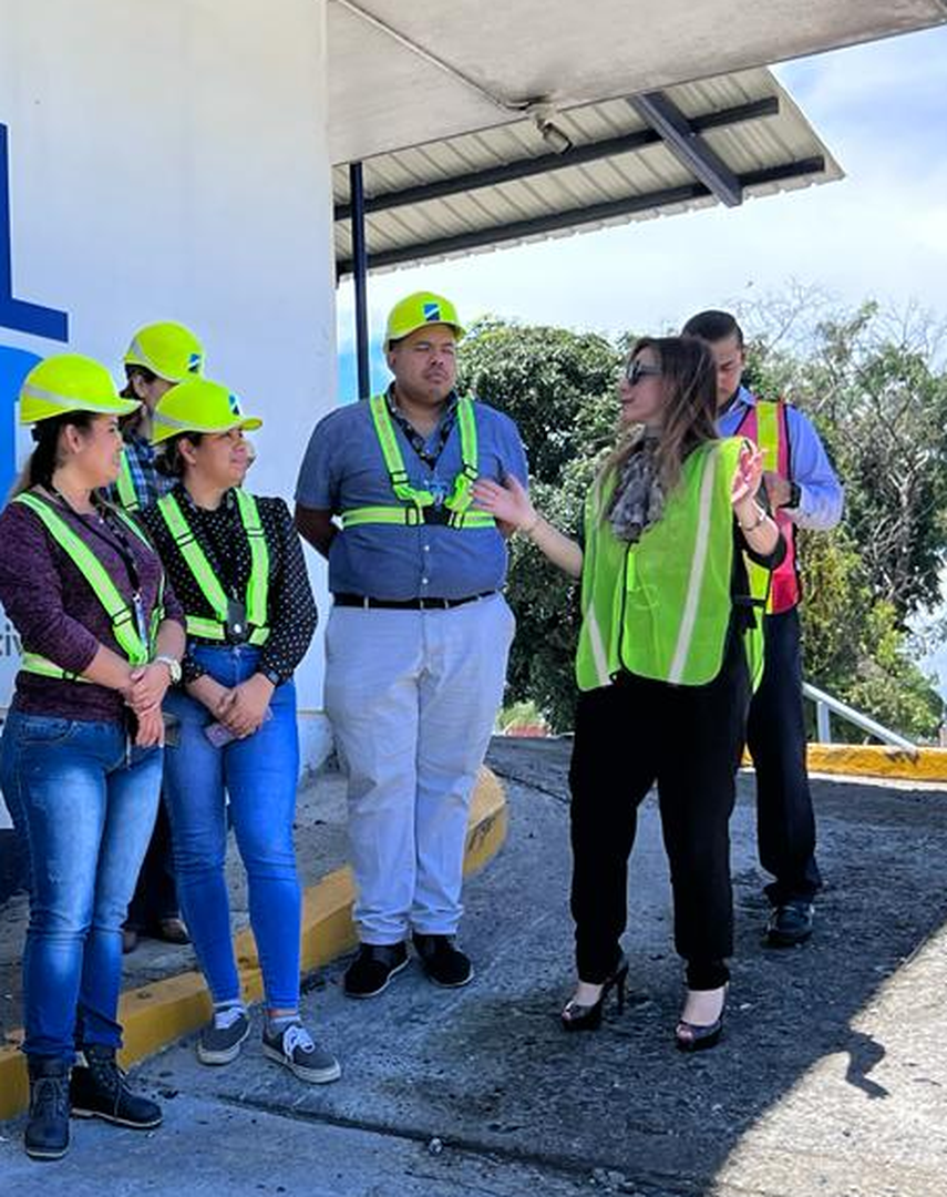 “De ahí que sea fundamental que los conceptos de multimodalidad, zona franca aeroportuaria, aportación de valor, transformación de productos y otros aspectos inherentes a las cadenas de valor y de suministro, sean conocidos no sólo en la teoría sino también en su aplicación práctica”, indicó al respecto Ámbar Ruiz Chaperón, directora General de Zonas Francas.