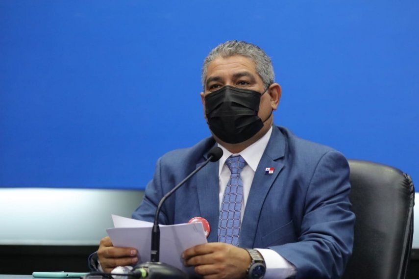 Ministro Luis Francisco Sucre del MINSA.