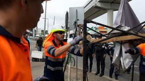 El Metro de Panamá coordinó el retiro de los puestos ambulantes.