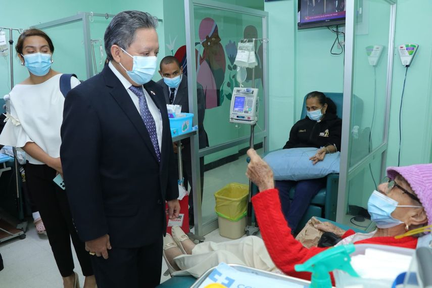 MINSA gestionará mejoras en atención oncológica